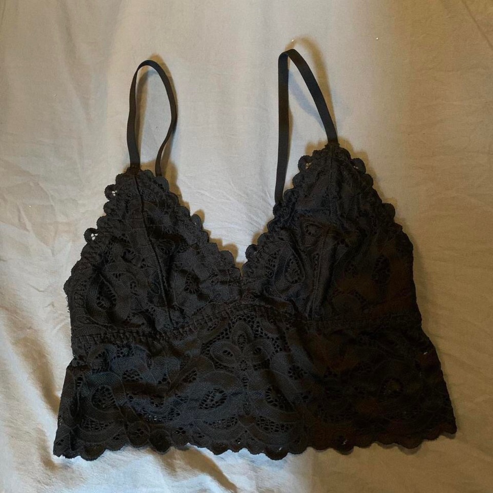 Gilly Hicks Elegant Black Lace Longline Bralette